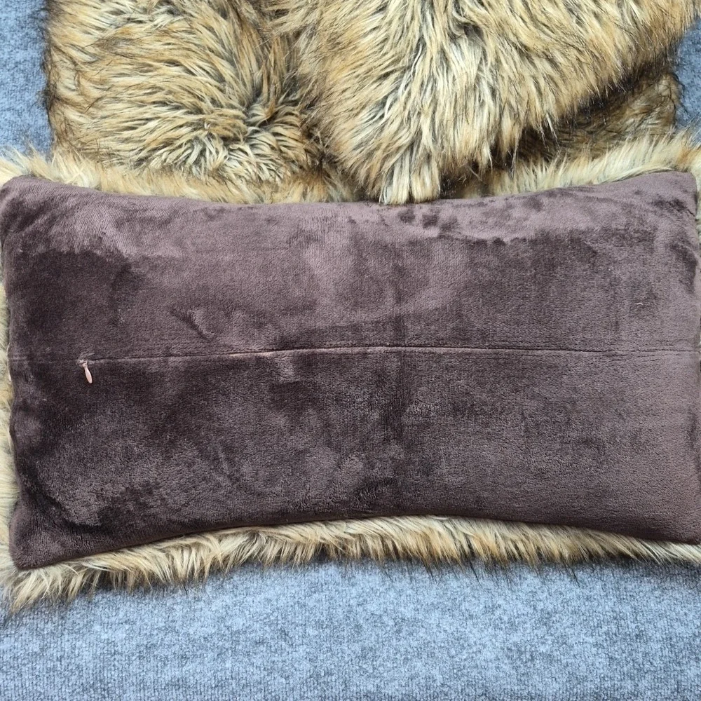 Set Of 4 Ashley Faux Fur Zippered Throw Pillows  26x16in~Soft, Fuzzy~EUC